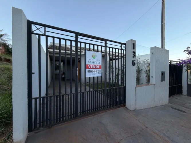 CASA À VENDA NO RESID. ARAUCÁRIA EM APUCARANA