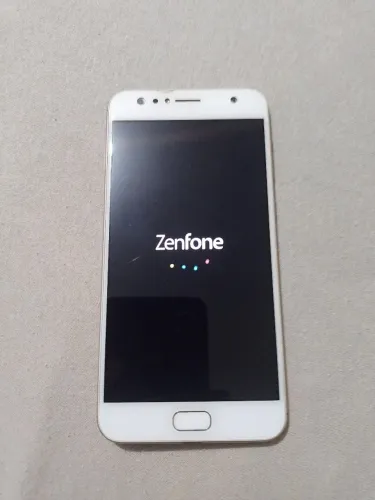 Asus ZenFone 4 selfie