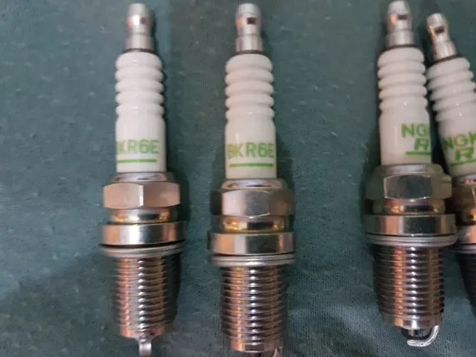 Vela Ngk BKR6E DP8EA9