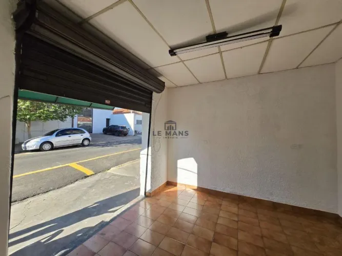 Salão para alugar em Piracicaba, Alto, com 25.7 m²