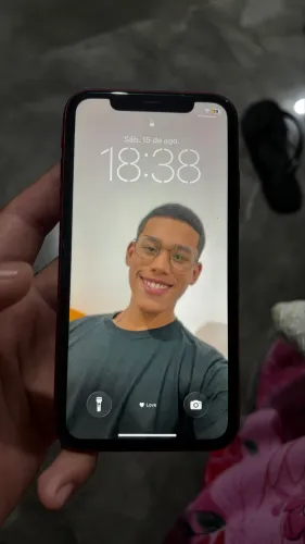 iPhone 11 com 64 gb de memória