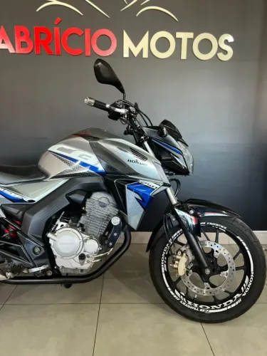 CB 250 TWISTER, ANO 2019!!! FINANCIAMENTO EM ATÉ 48X