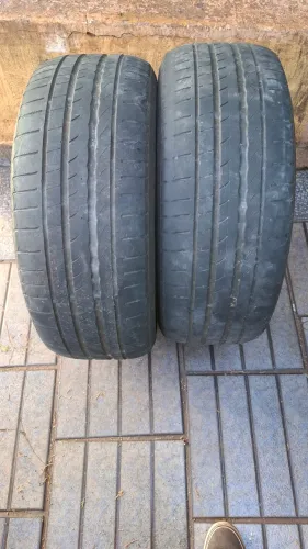 Par de pneus 225/50/17 Pirelli