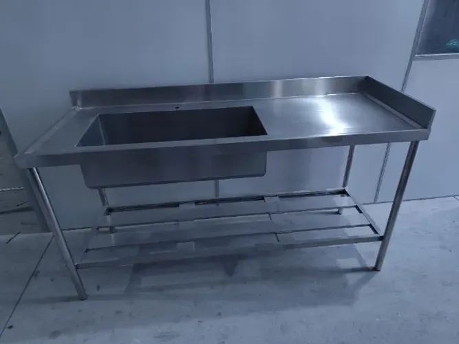 Pia Profissional Inox 1,80x0,60x0,90 com Prateleira Inferior