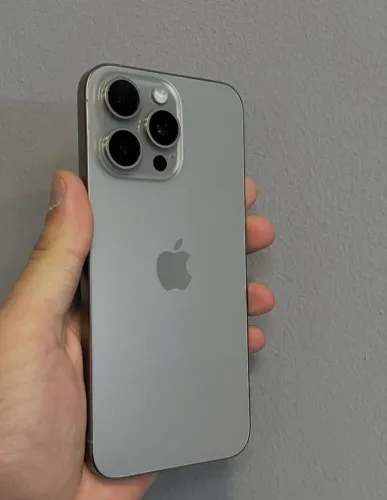 iPhone 15 pro 128g