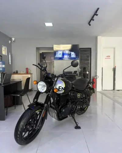 ROYAL ENFIELD HUNTER 350 REBEL ? 2024