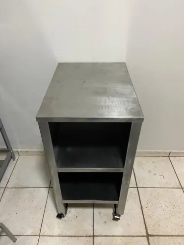 Carrinho de Inox 70x50x90