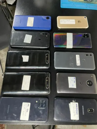 Lote 50 celulares 