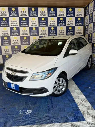 Chevrolet Onix Hatch LT 1.4 8V Flex Power Mec. 4P 2015