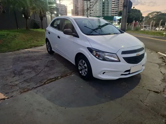 Chevrolet Onix JOY Hatch 1.0 8V Flex Mec. 4P 2019