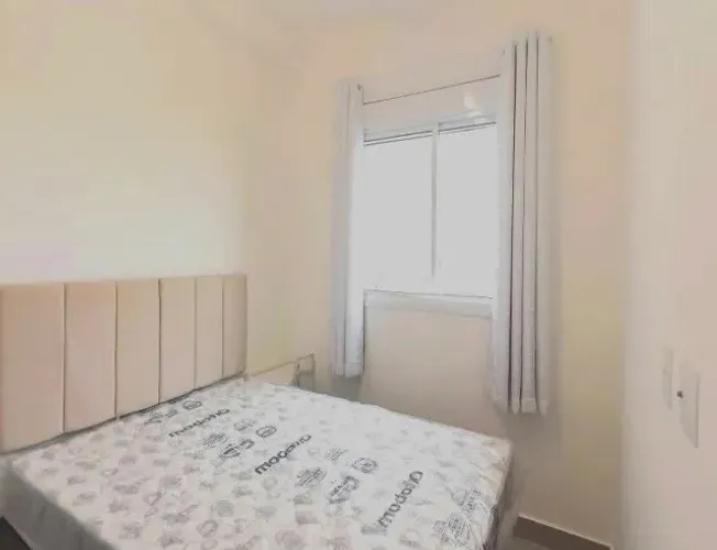 Apartamento ( 2 dormitórios ) , aluguel anual com caução e com mobília.