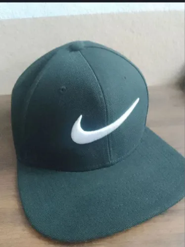 Boné Nike novo