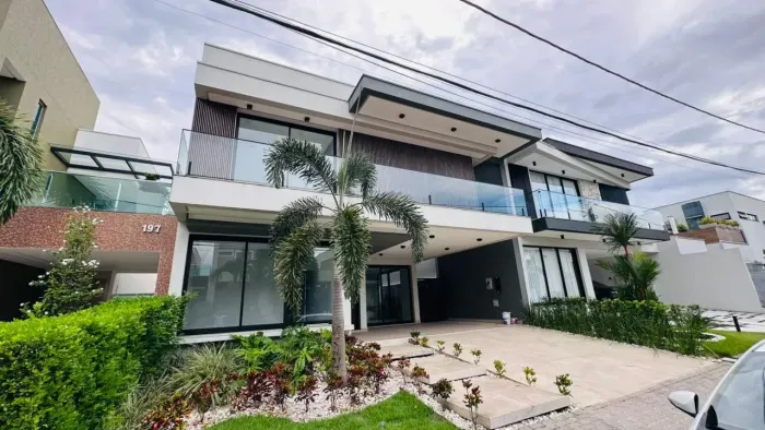 RENAISSANCE, COM 376m2,, 2 PISOS, 4 SUÍTES COM CLOSET, + ESCRITÓRIO, PISCINA, CHURASQUEIR