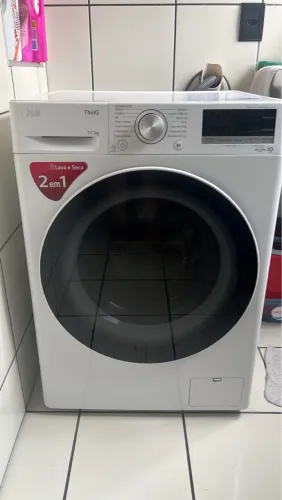 LAVA E SECA LG - EXCELENTE estado.