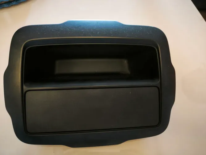 Jeep Renegade, Moldura frontal do rádio e painel