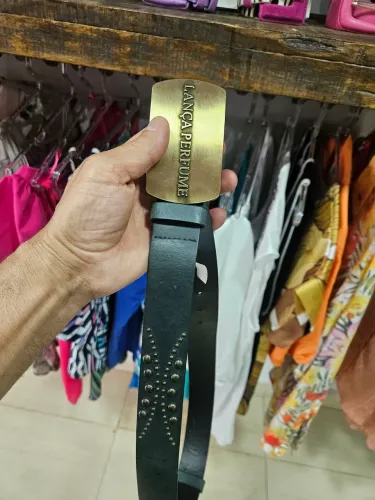 Cinto lança perfume 