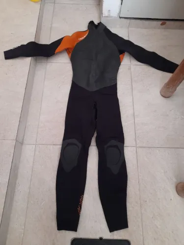 ROUPA DE MERGULHO IMPORTADA