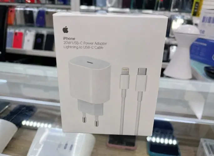 Carregador Original para iPhone + Cabo Lightning na Caixa