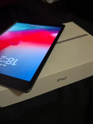 iPad 9, 64gb  - carregador e caixa