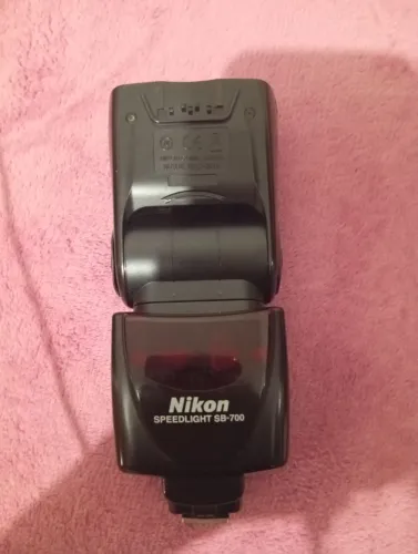 Vendo Flash nikon speedlight sb700 aceito troca em notebook.
