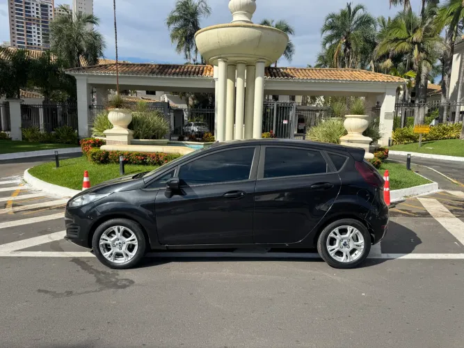 Ford Fiesta 1.5 16V Flex Mec. 5P 2015