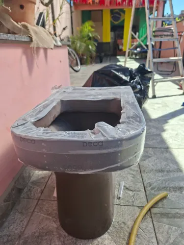 Vaso sanitário deca novo 