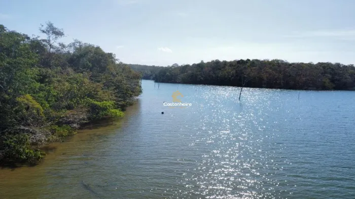 Chácara em Condomínio - Frente para o Lago - 1.000 m² - Santa Luzia