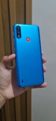Celular barato moto e7 power, celular impecavel
