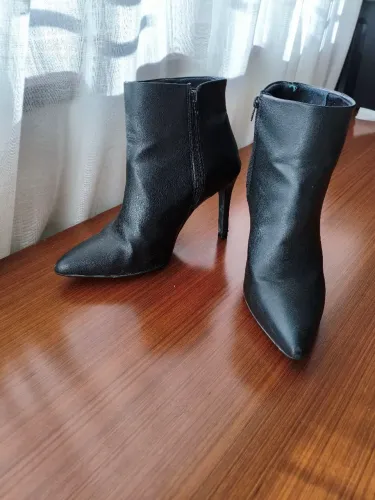 Bota preta salto fino n. 37