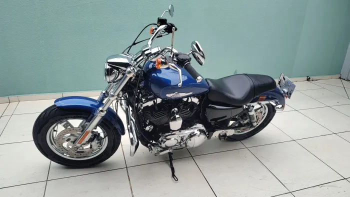 Vendo Harley Davidson XL 1200 Custom 2015 LINDÍSSIMA! Em excelente estado de conservação. 
