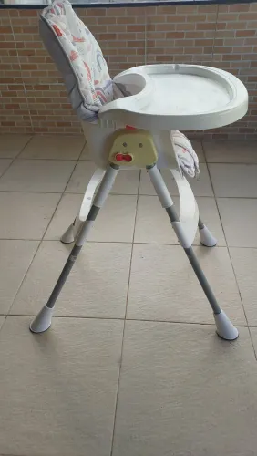 Cadeira de alimentação 