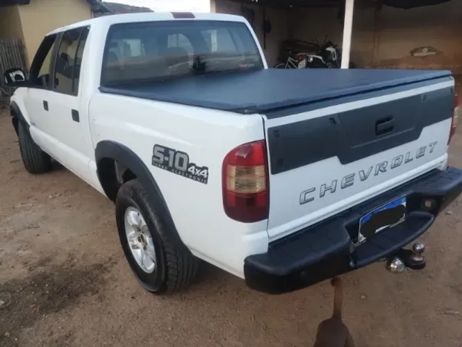 Chevrolet S10 P-up Colina 2.8 TDI 4x2/4x4 CD Dies. 2011
