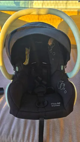 Bebê conforto Maxi Coso Mico AP