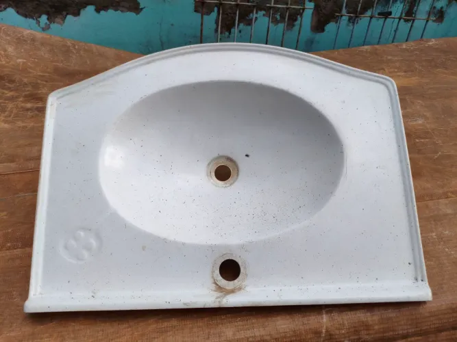 Lavatório vintage branco cerâmica 