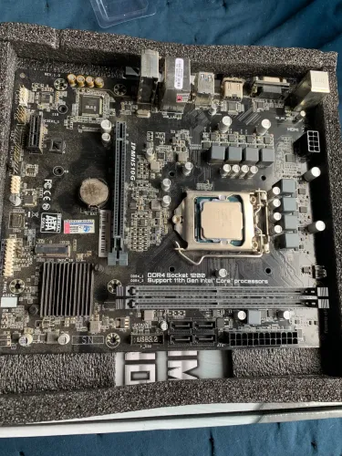 Placa mãe e processador Intel I3 10100F