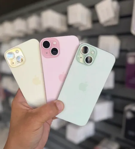 iPhone 15 