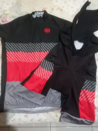 Conjunto bretele e camiseta GPX
