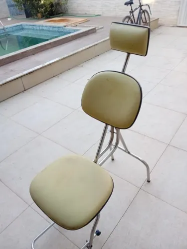 Cadeira sobrancelha e maquiagem