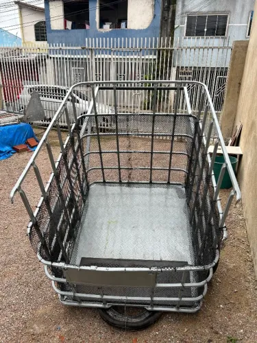 Carrinho reforçado para reciclagem
