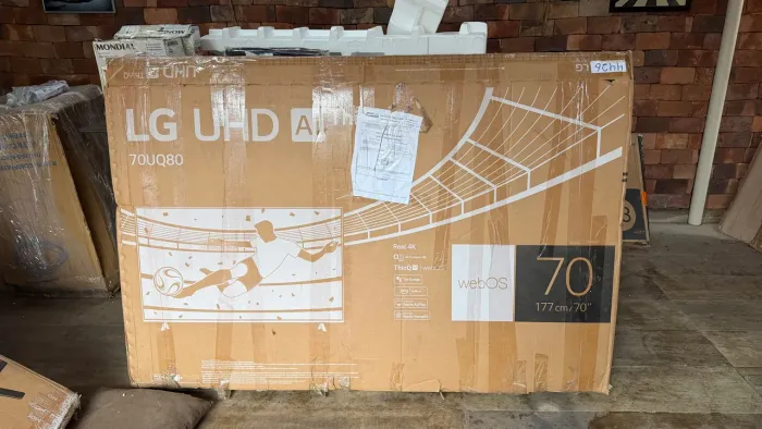 Smart TV LG 70" 4K UHD ThinQ AI - Tela trincada