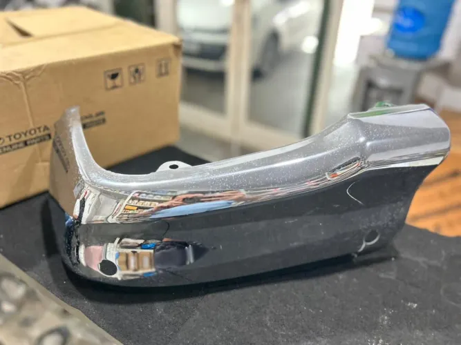 Ponteira do parachoque tras Dir Toyota Hilux 2020/ 2026 Cromado c/furo521510K310 