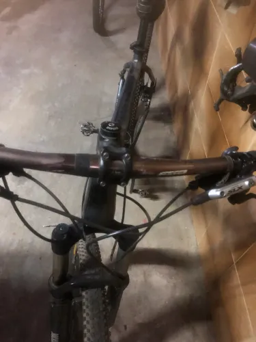 Montagem e reforma de bicicleta
