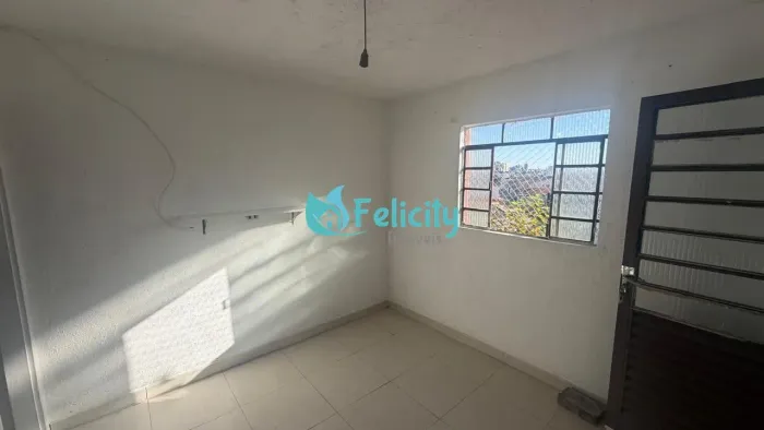Casa de Fundos para Locação no City América Praticidade e Excelente Localizaçã