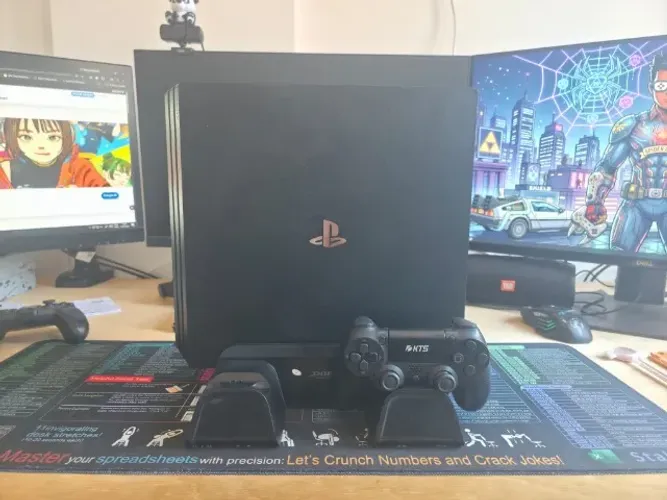 PS4 Pro Desbloqueado + 1 controle + 3 Jogos Físicos + Base de resfriamento e Carregamento