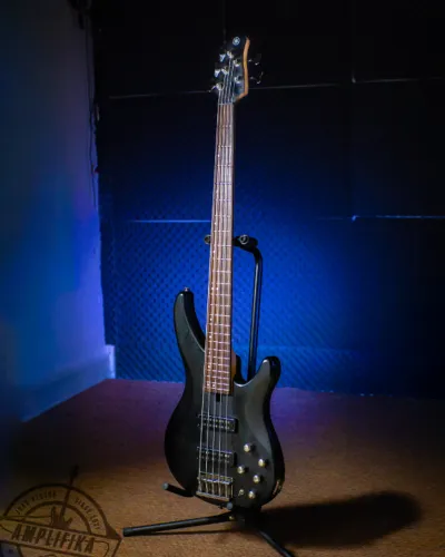 Contrabaixo de 5 Cordas Yamaha TRBX505 Translucent Black