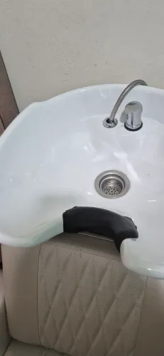 Kit cadeira e lavatório de cabeleireira