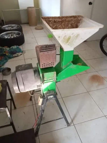 Forrajeira com quatro Peneiras