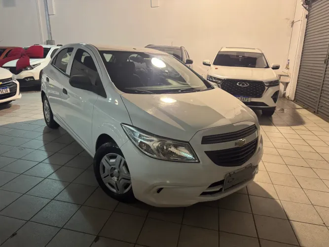 Chevrolet Onix JOY Hatch 1.0 8V Flex Mec. 4P 2018