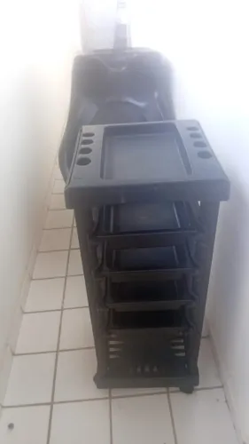 vende-se um carrinho de apoio e um lavatório para salão de beleza