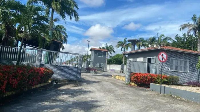 Casa 200m² com 3 Quartos no Residencial Mister Hull Caucaia